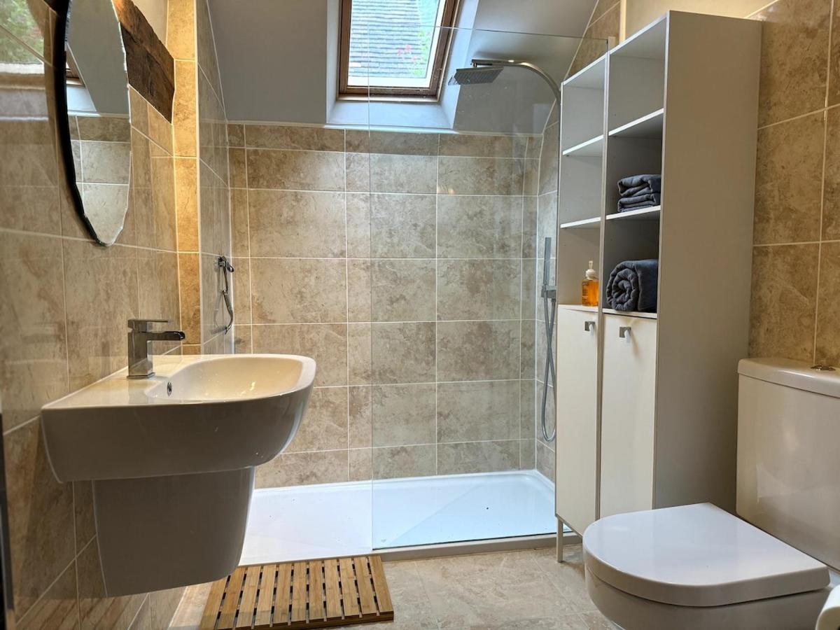 The Cottage, Upper Linney,