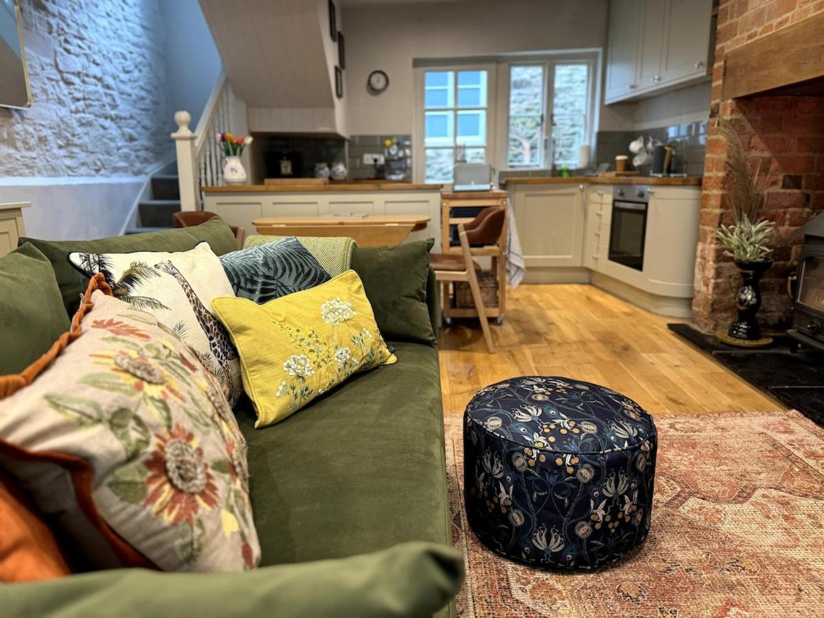 The Cottage, Upper Linney,